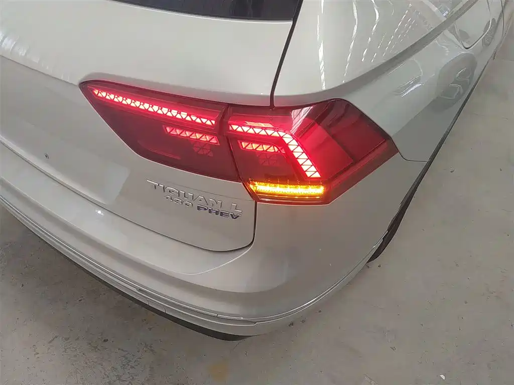 Volkswagen Tiguan L New Energy 2021 — фото 8
