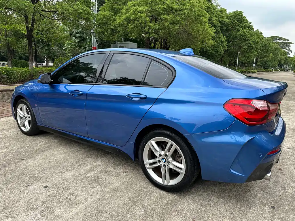 BMW 1 Series 2020 — фото 18