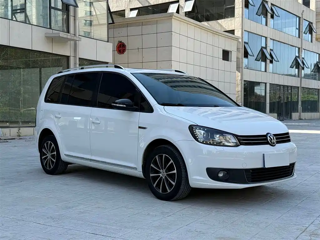 Volkswagen Touran 2016 — фото 3