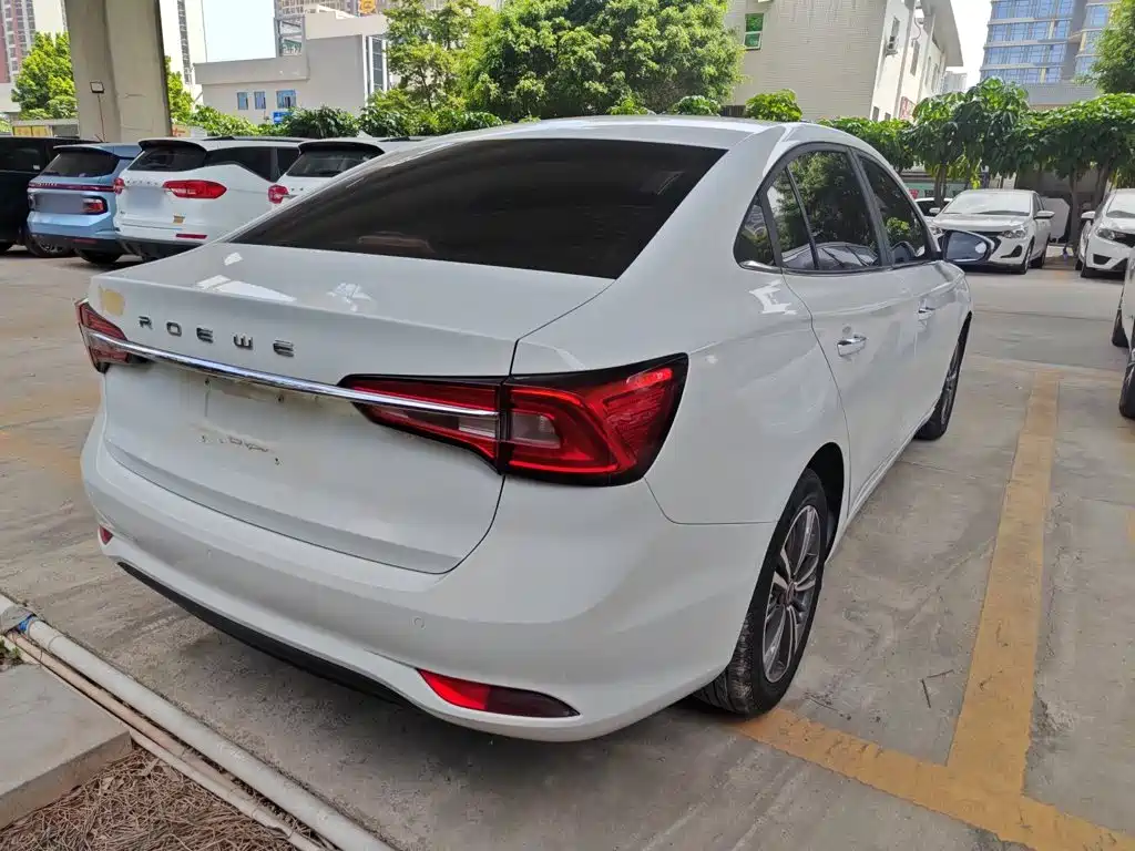 Roewe i5 2019