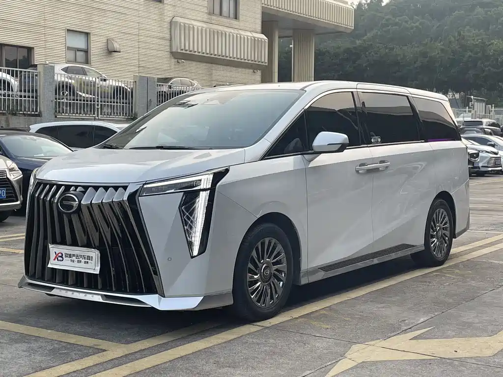 GAC Motor Trumpchi M8 2023 — фото 1
