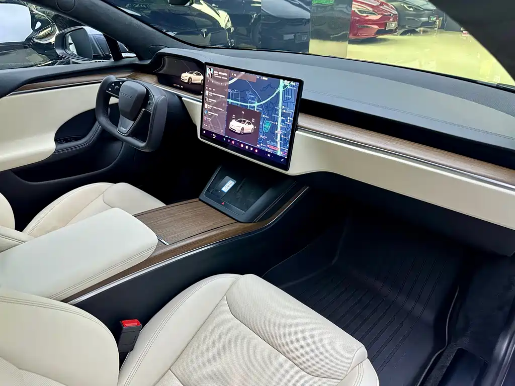 Tesla Model S 2023 — фото 12