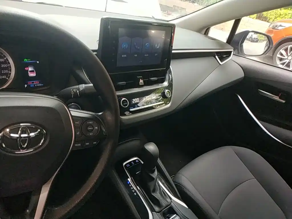 Toyota Corolla 2021 — фото 13