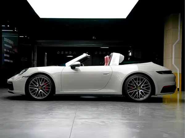 Porsche 911 2021