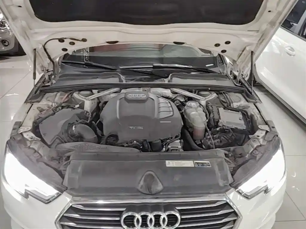 Audi A4L 2017 — фото 20