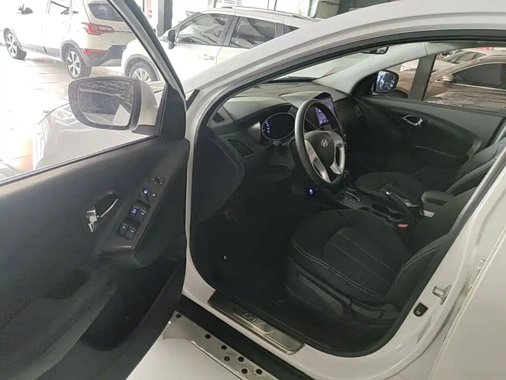 Hyundai ix35 2015 — фото 16