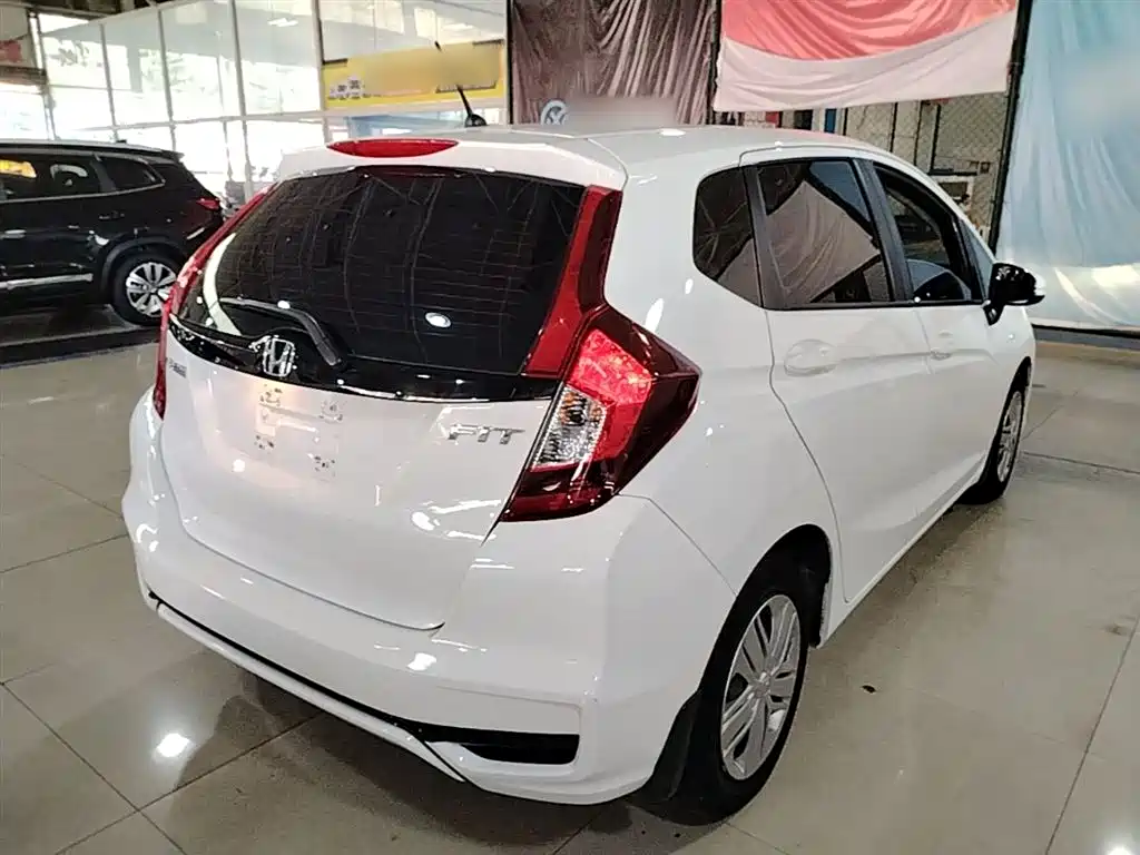 Honda Fit 2019 — фото 6