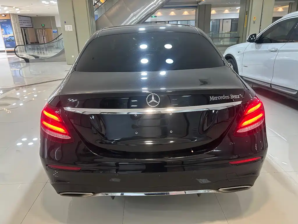 Mercedes-Benz E-Class 2020 — фото 22