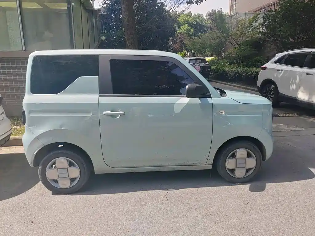 Geely Galaxy Panda 2023