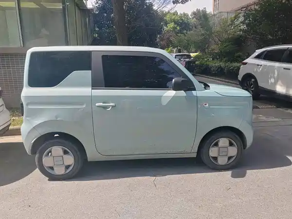 Geely Galaxy Panda 2023