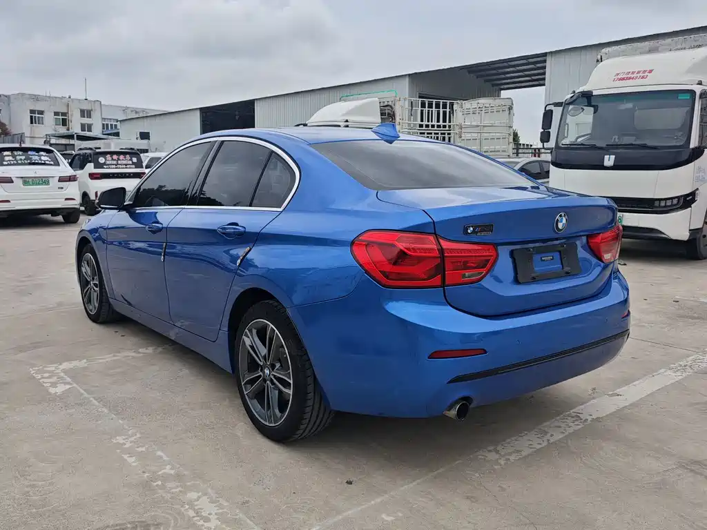 BMW 1 Series 2019 — фото 14