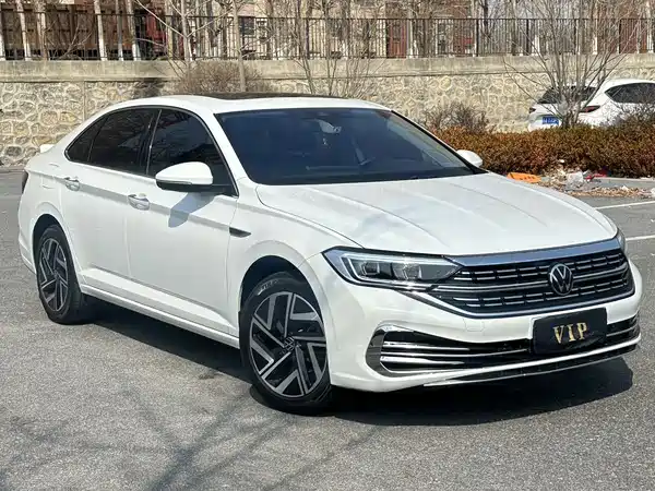 Volkswagen Sagitar 2022
