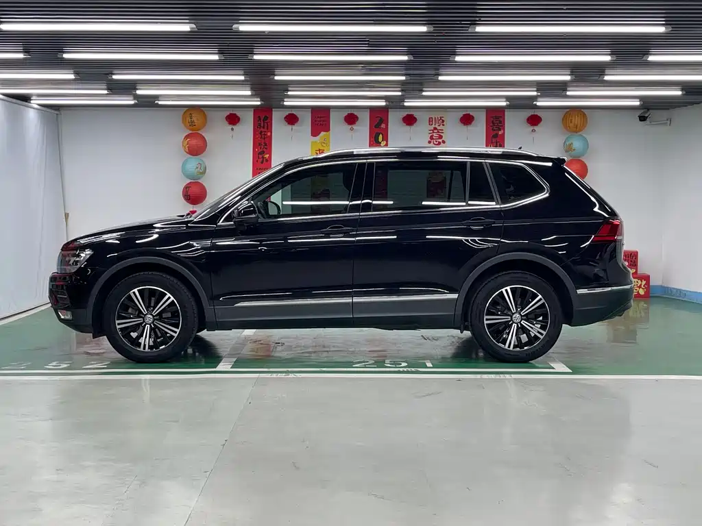 Volkswagen Tiguan L 2020 — фото 4