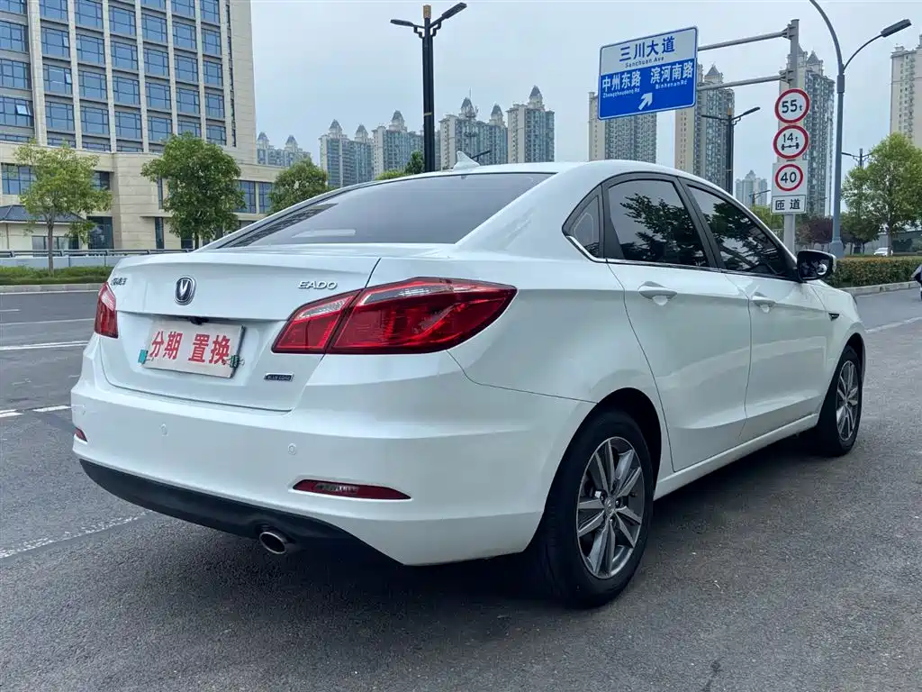 Changan Eado 2016 — фото 12
