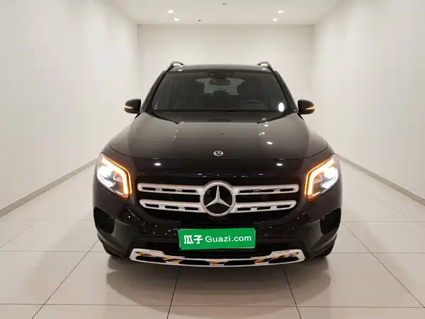 Mercedes-Benz GLB 2023