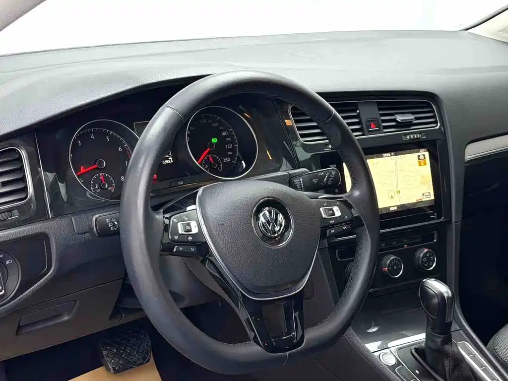 Volkswagen Golf 2020