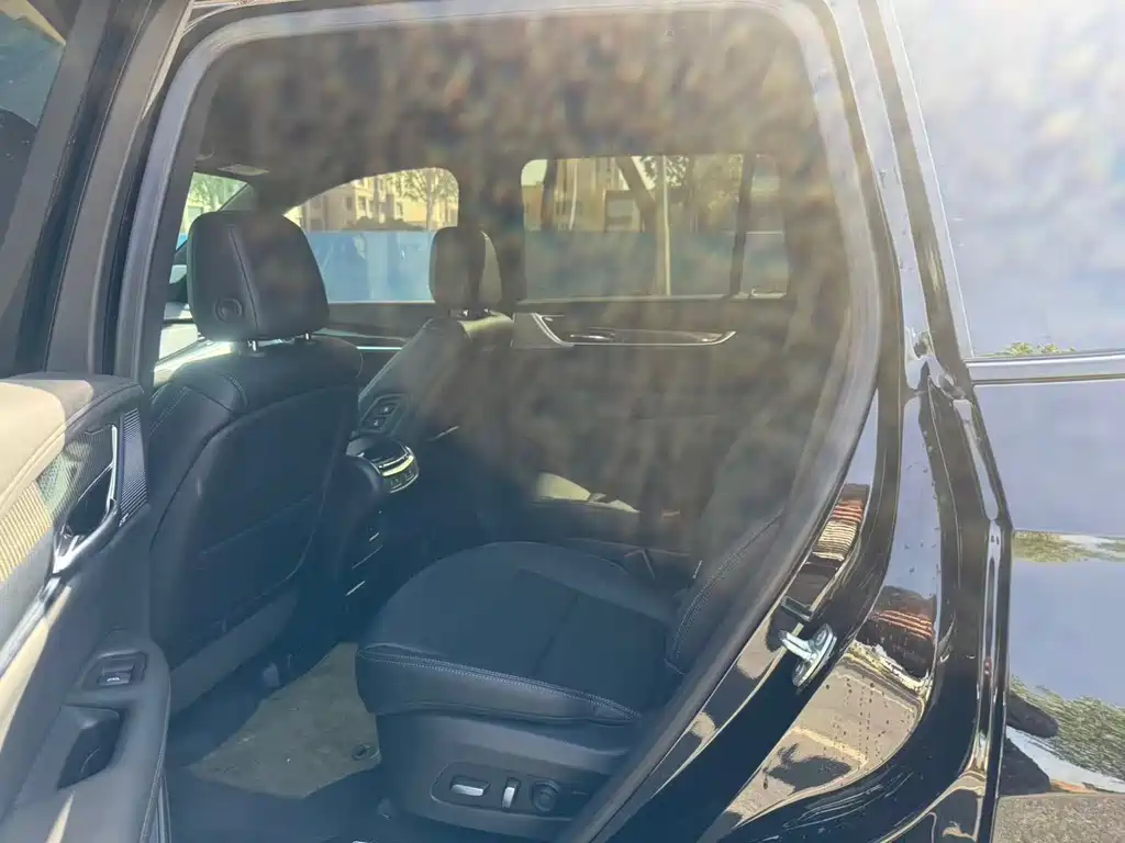 Cadillac XT6 2025