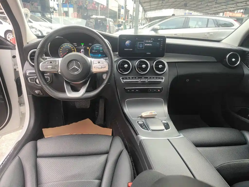 Mercedes-Benz C-Class 2021
