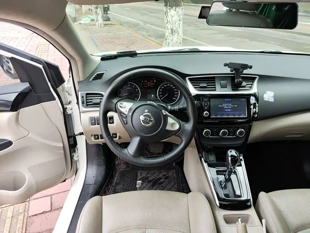 Nissan Sylphy 2018 — фото 11