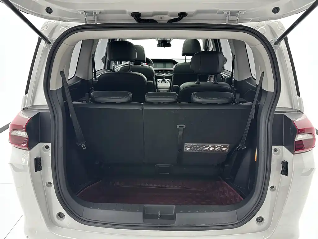 GAC Trumpchi M6 2022 — фото 16