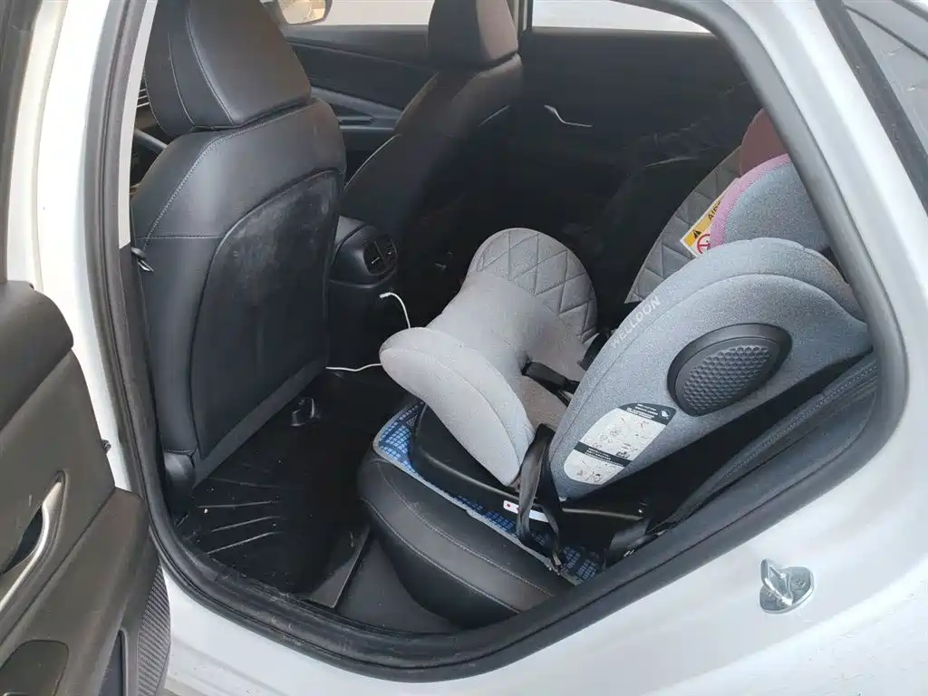 Hyundai Elantra 2024 — фото 15