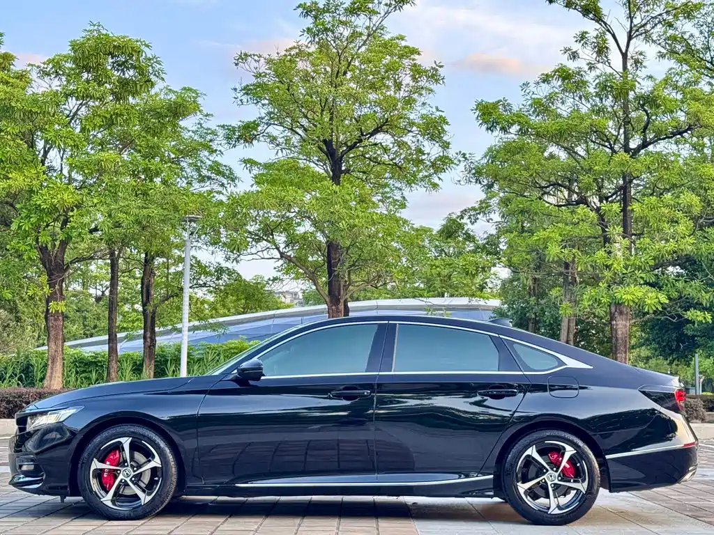 Honda Accord 2019 — фото 4