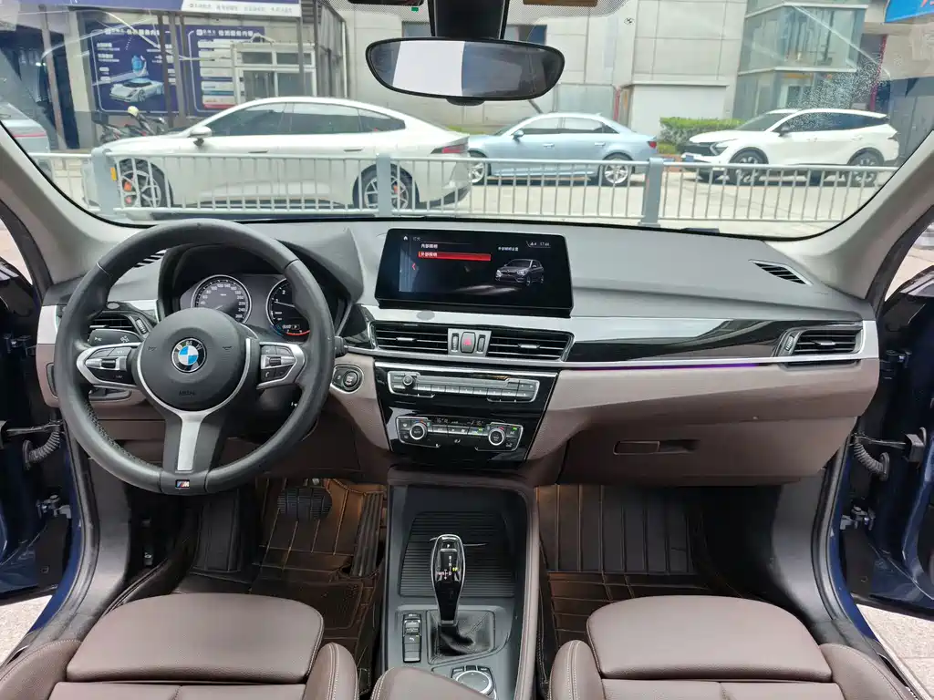 BMW X1 2021 — фото 8