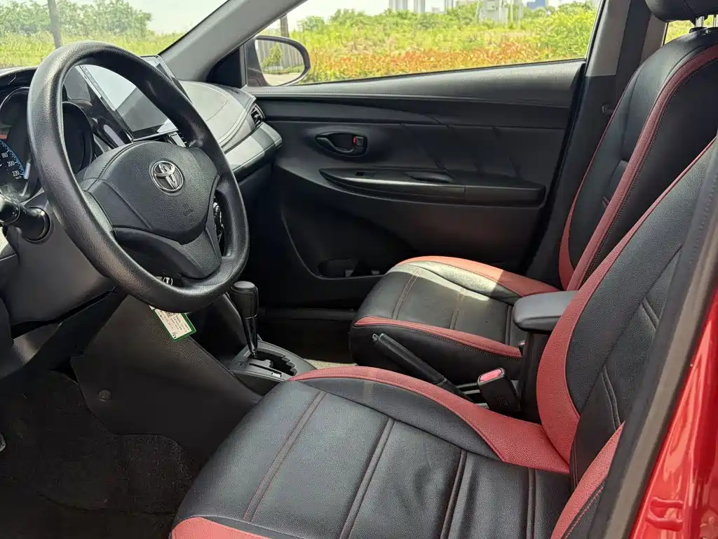 Toyota Yaris L 2017 — фото 17