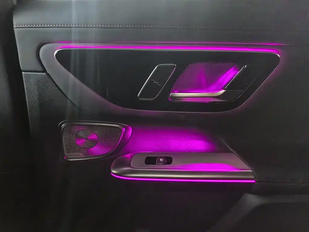 Mercedes-Benz GLC AMG 2025 — фото 16