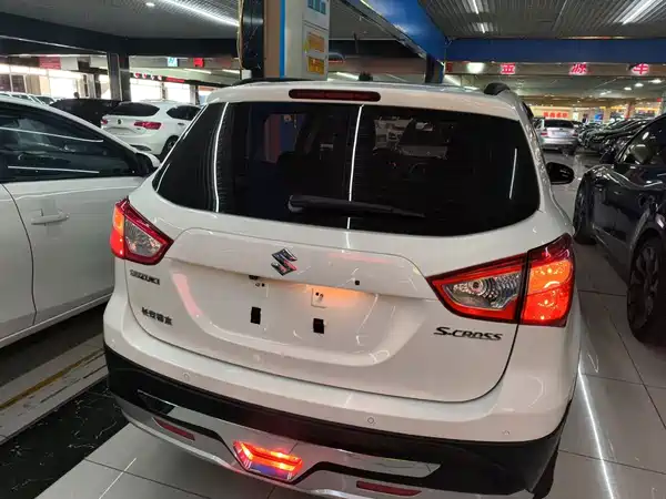 Suzuki S-Cross 2014