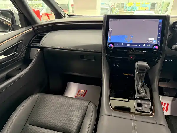 Toyota Alphard 2026
