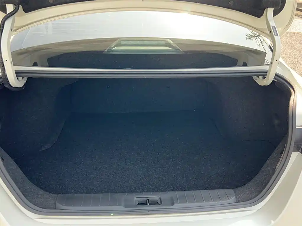 Nissan Sylphy 2021 — фото 16