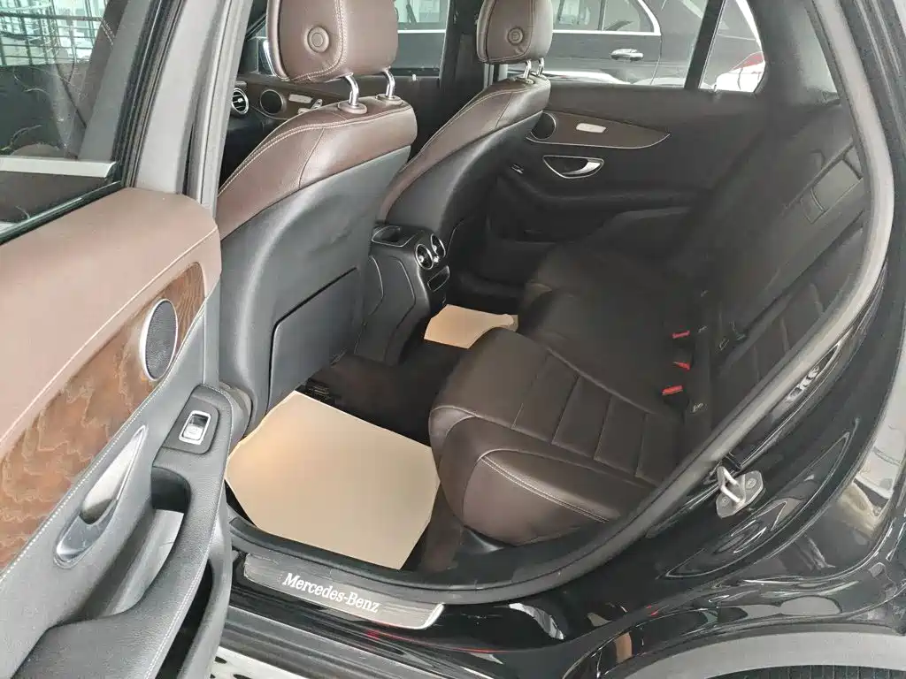 Mercedes-Benz GLC 2019 — фото 19