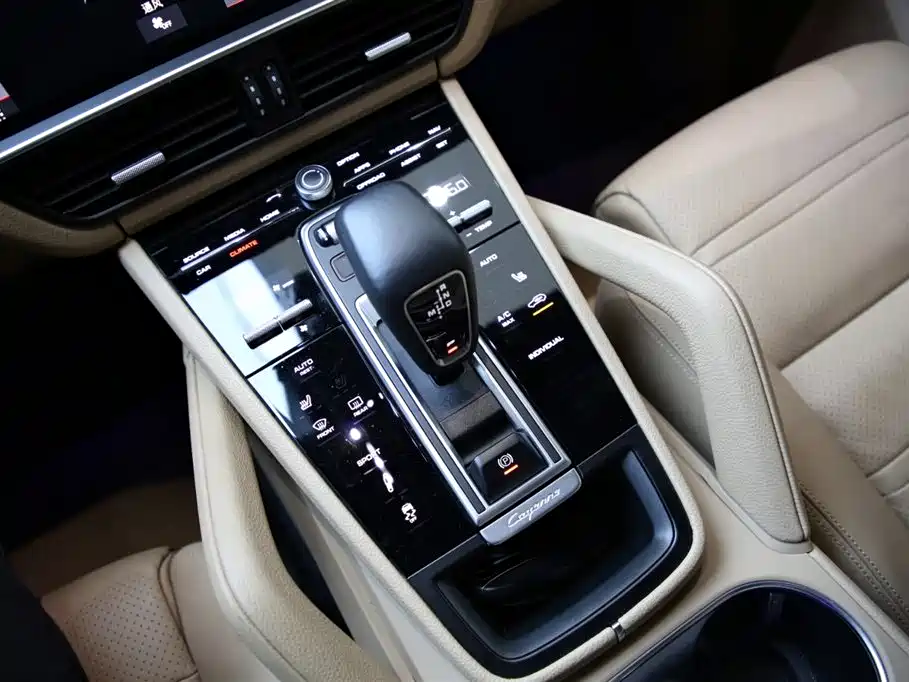 Porsche Cayenne 2018 — фото 14
