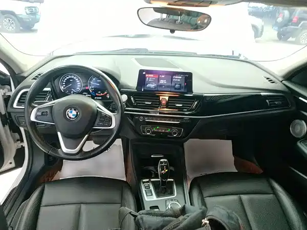 BMW 1 Series 2021