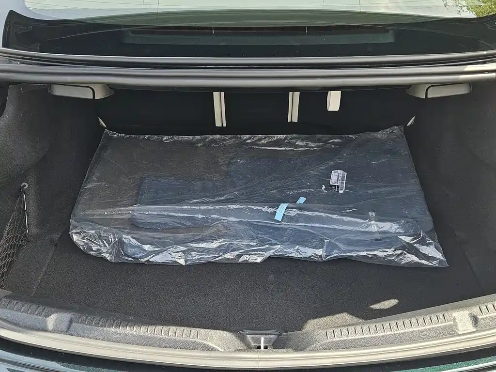 Mercedes-Benz E-Class 2023 — фото 17