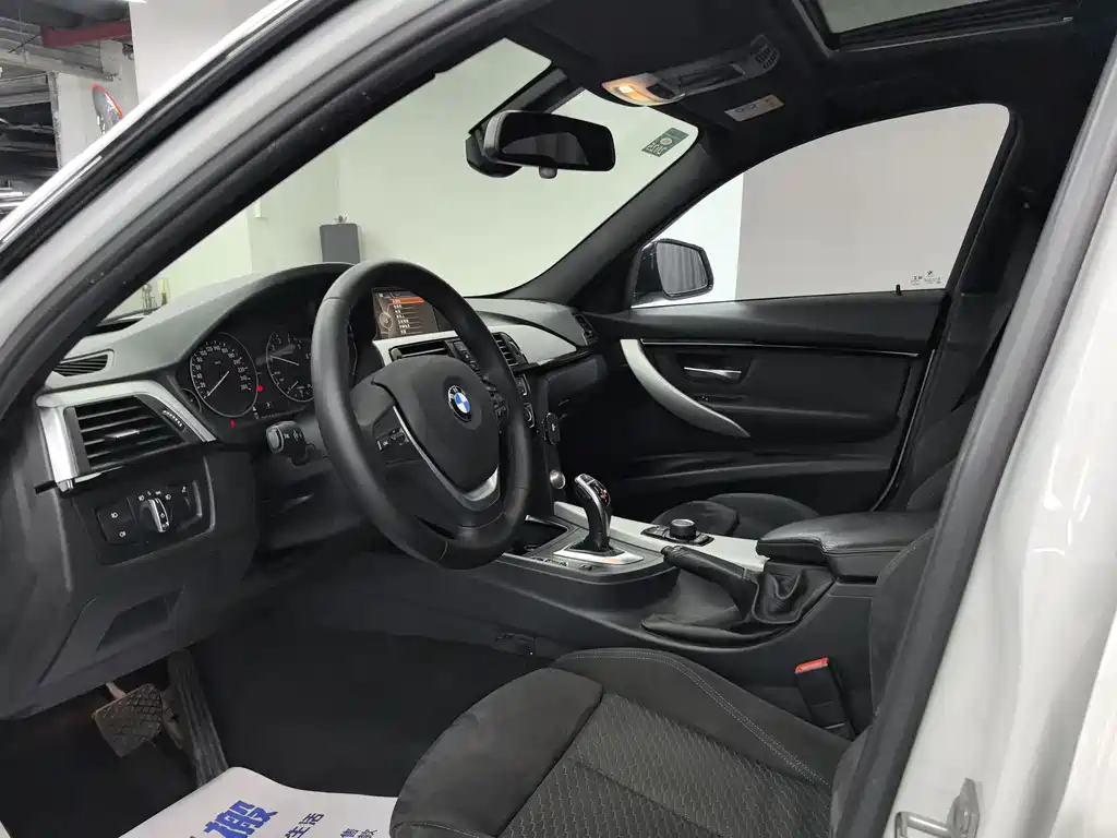 BMW 3 Series 2017 — фото 4