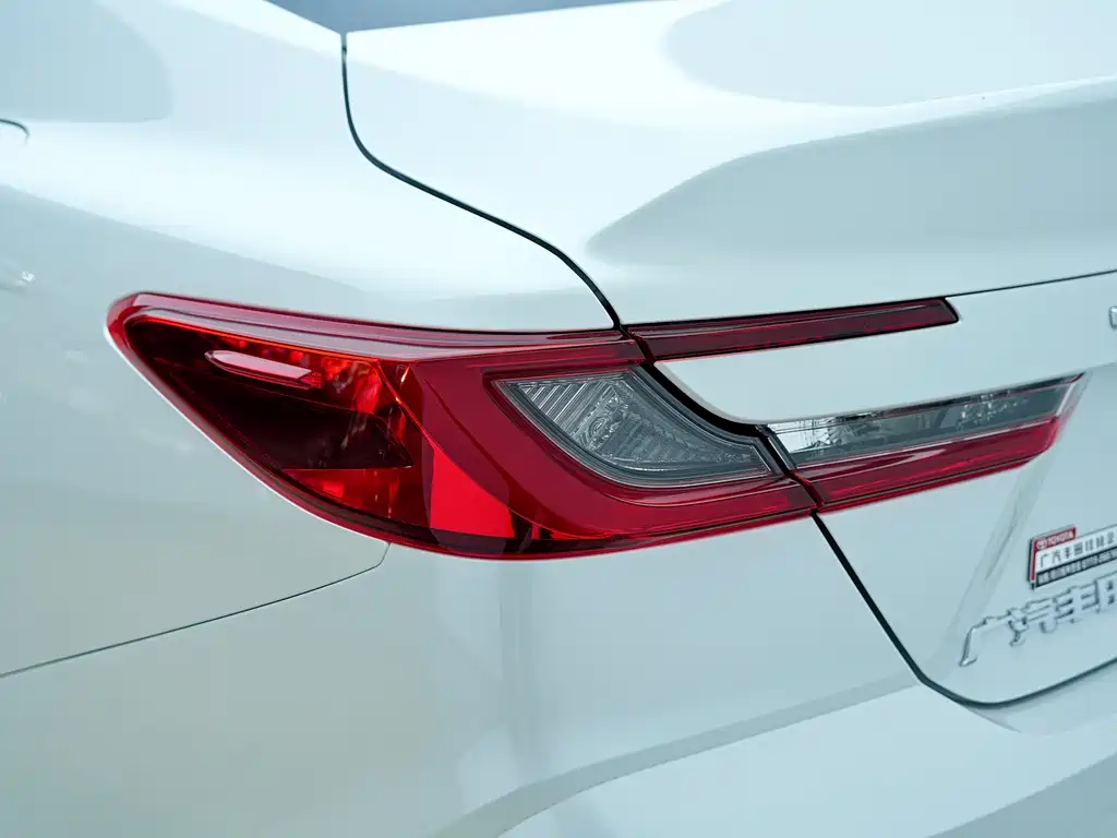 Toyota Camry 2026 — фото 18