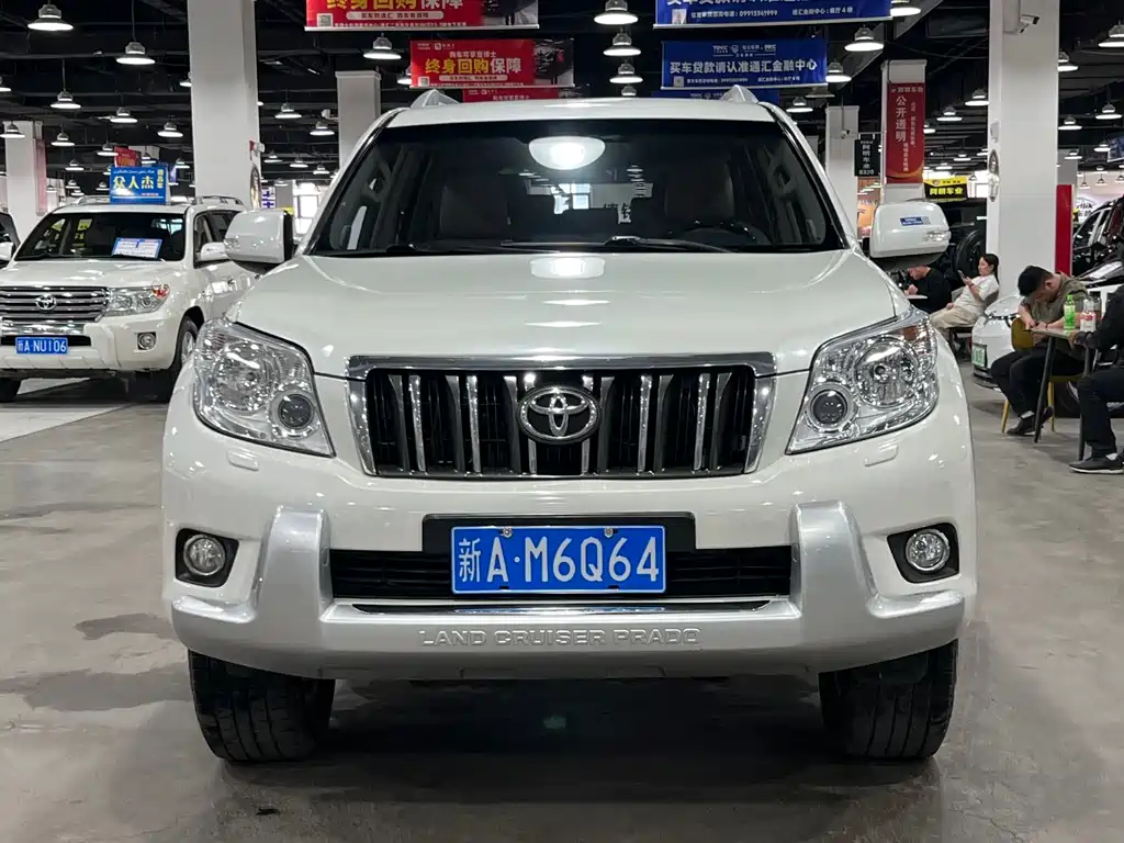 Toyota Prado 2013 — фото 1