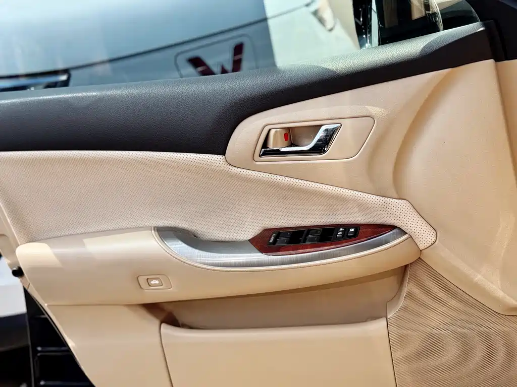 Toyota Crown 2013 — фото 10