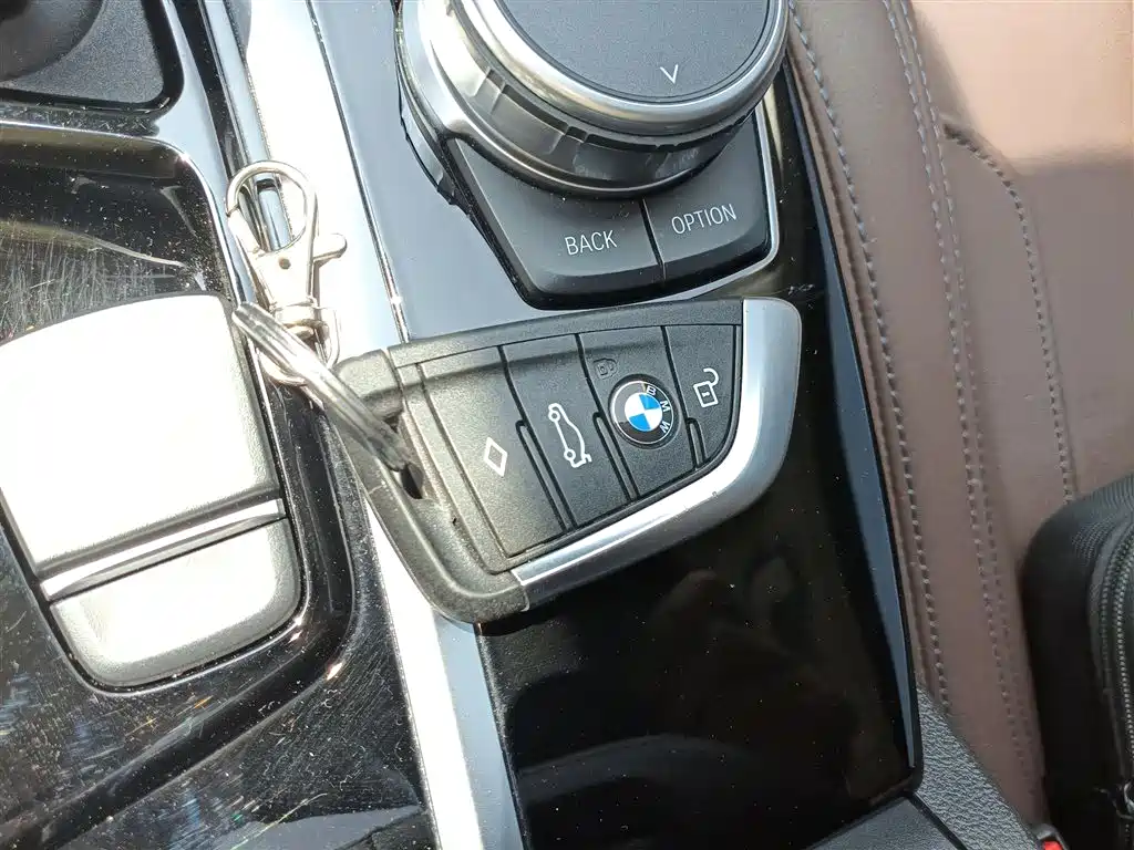 BMW iX3 2021 — фото 9