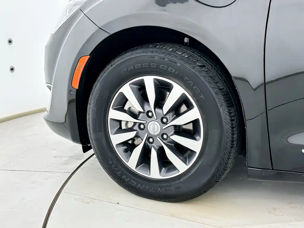 Chrysler Grand Voyager PHEV 2025 — фото 5