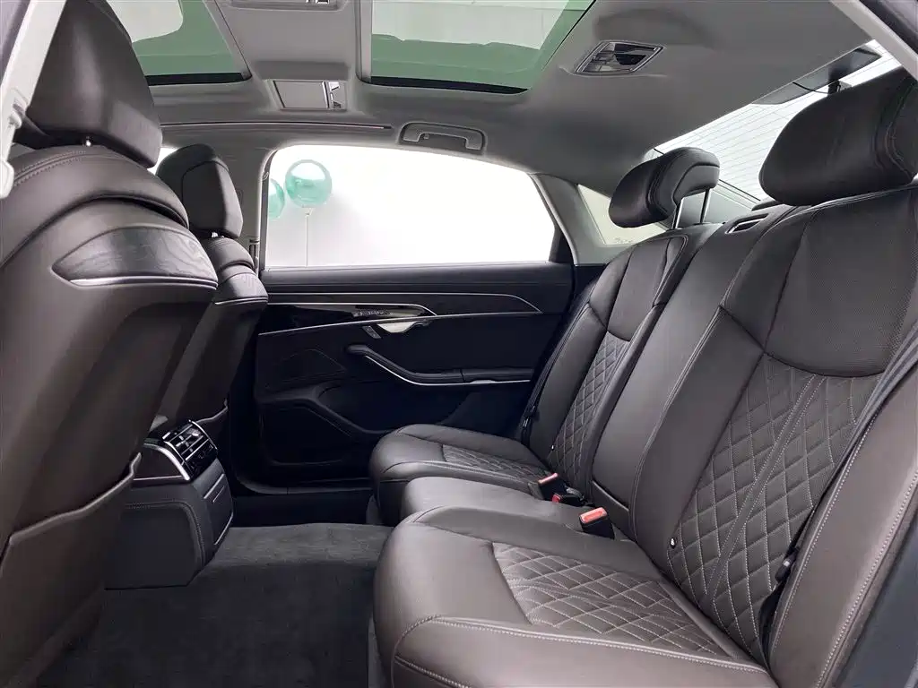 Audi A8 2023