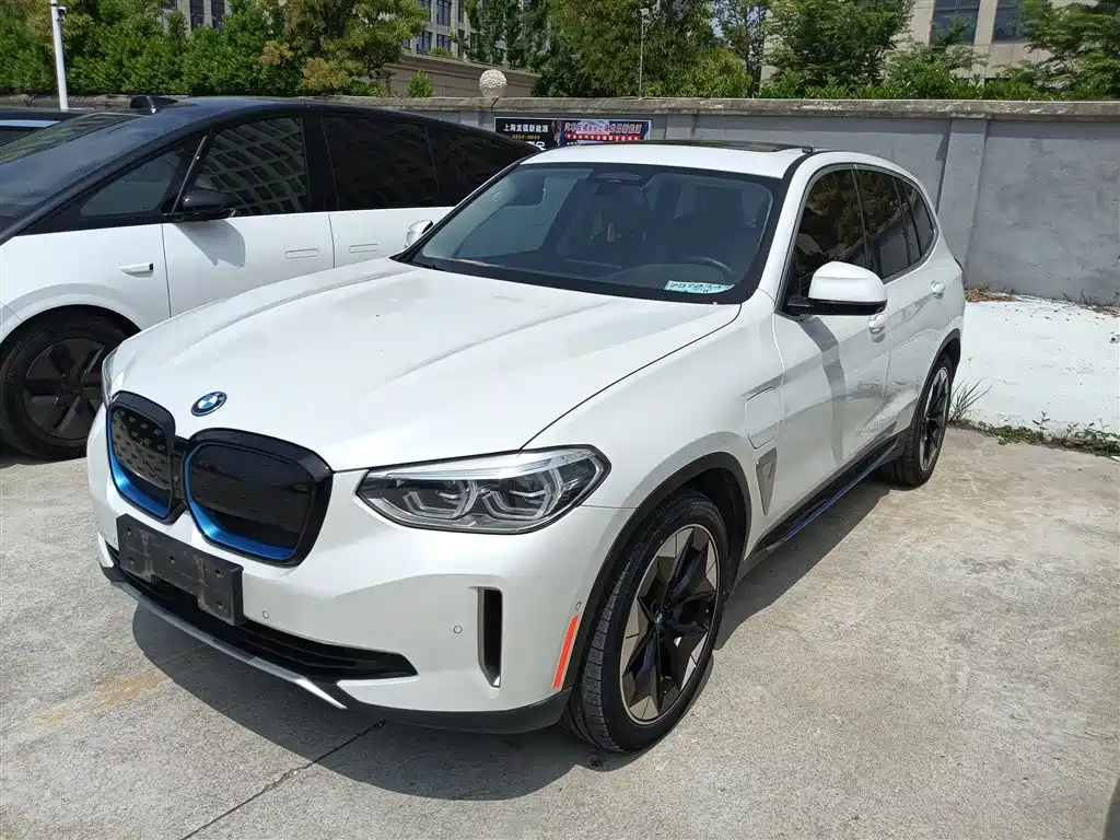 BMW iX3 2021 — фото 2