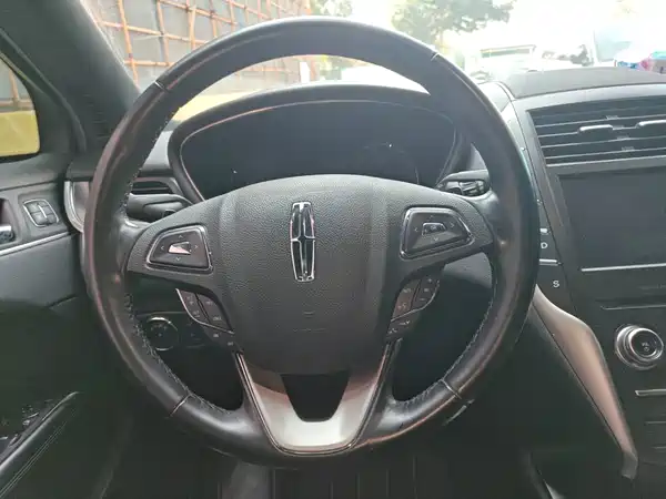 Lincoln MKC 2019
