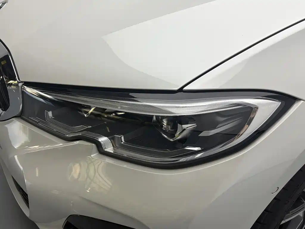 BMW 3 Series 2020 — фото 10