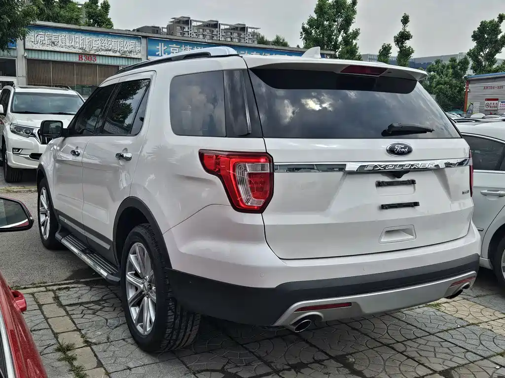 Ford Explorer 2018 — фото 3