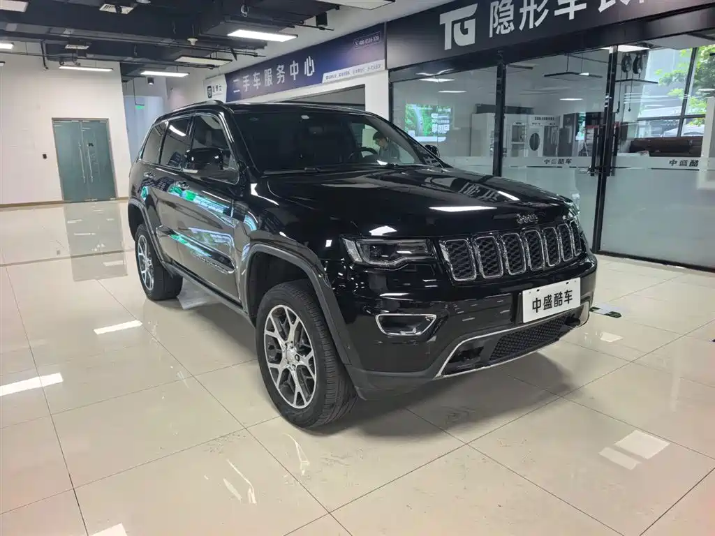 Jeep Grand Cherokee 2020 — фото 2