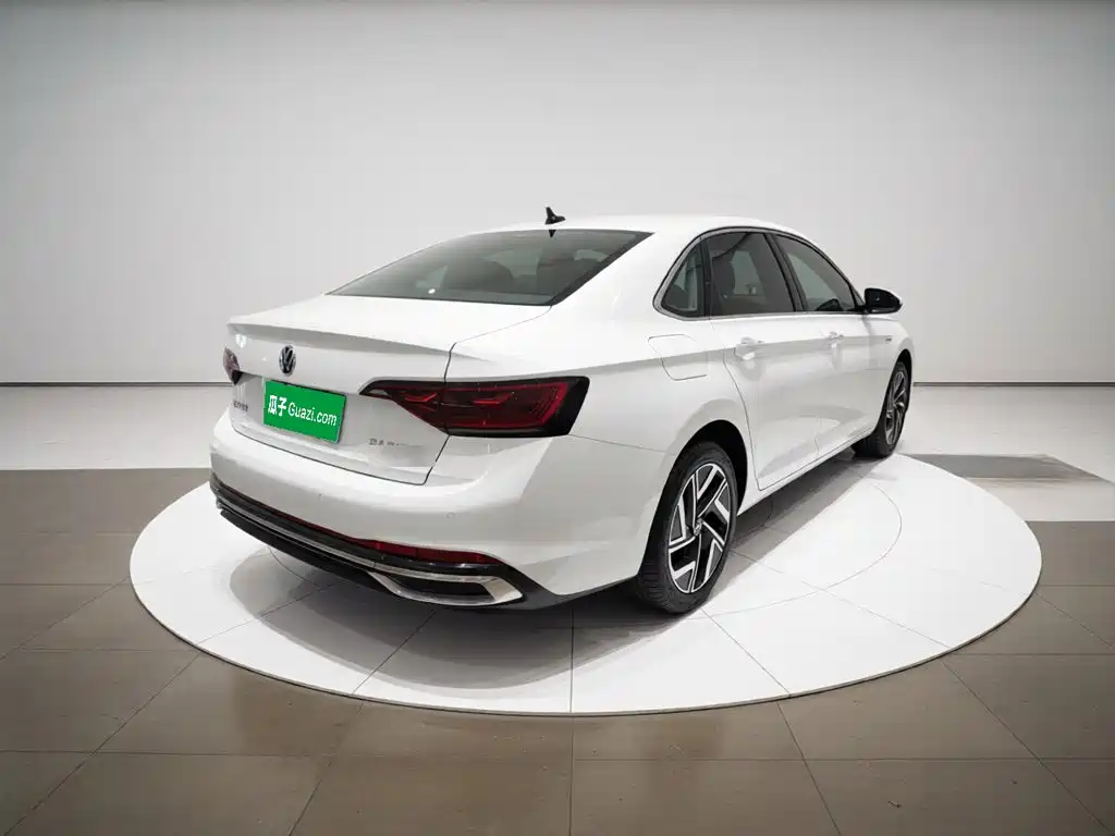 Volkswagen Sagitar 2023
