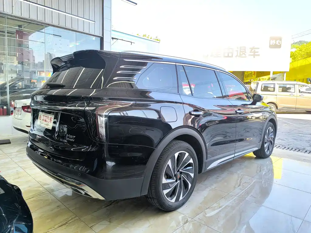 Hongqi HS7 PHEV 2024 — фото 12